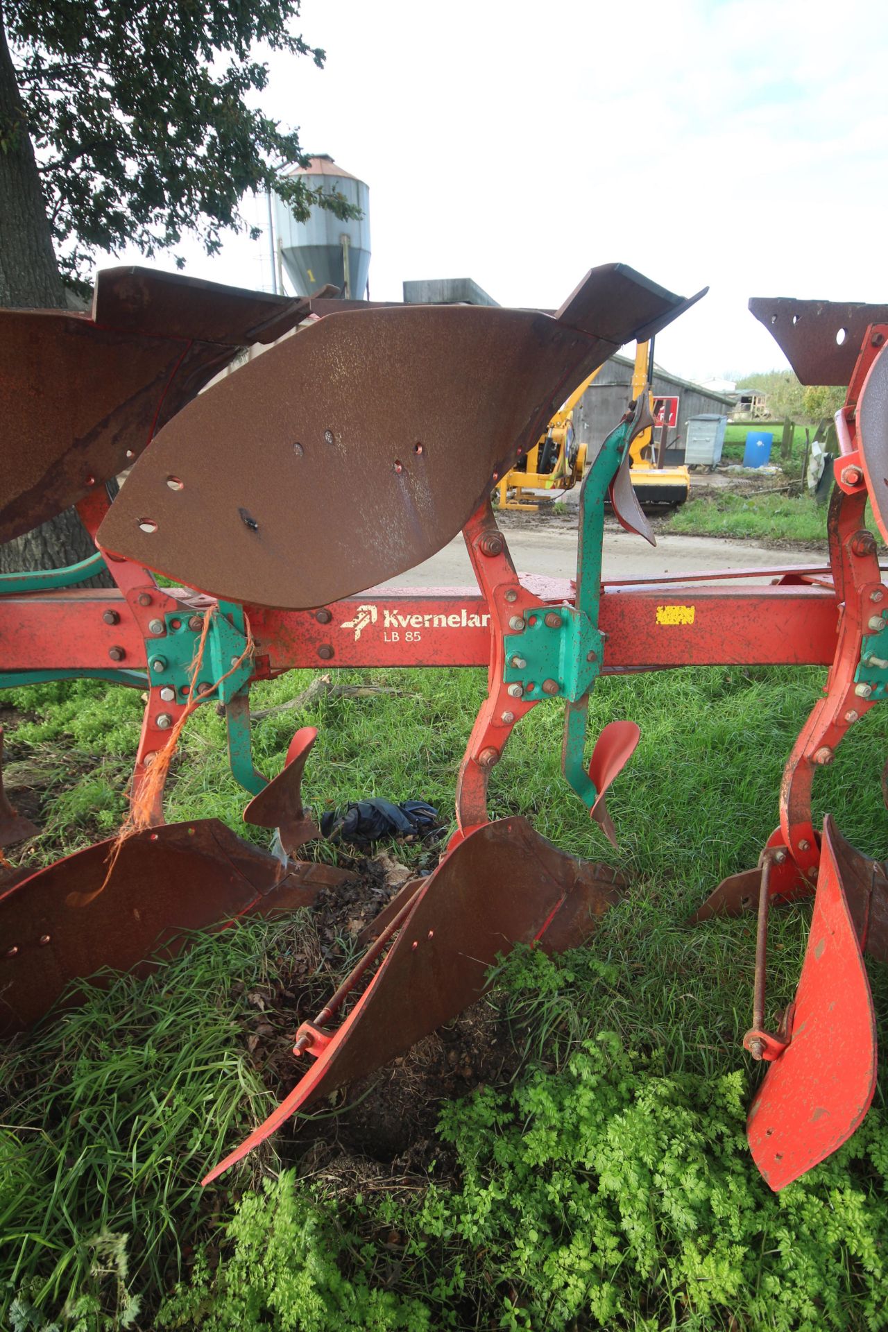 Kverneland LB85 5+1F reversible plough. 85/300/28/HD. With 300HP headstock, 28 bodies, tungsten - Image 27 of 31