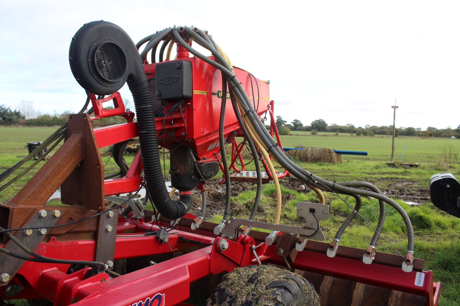 Vaderstad Biodrill 360 seeder. 2014. Currently set up as 15 outlet on bar, previously mounted to - Image 4 of 22