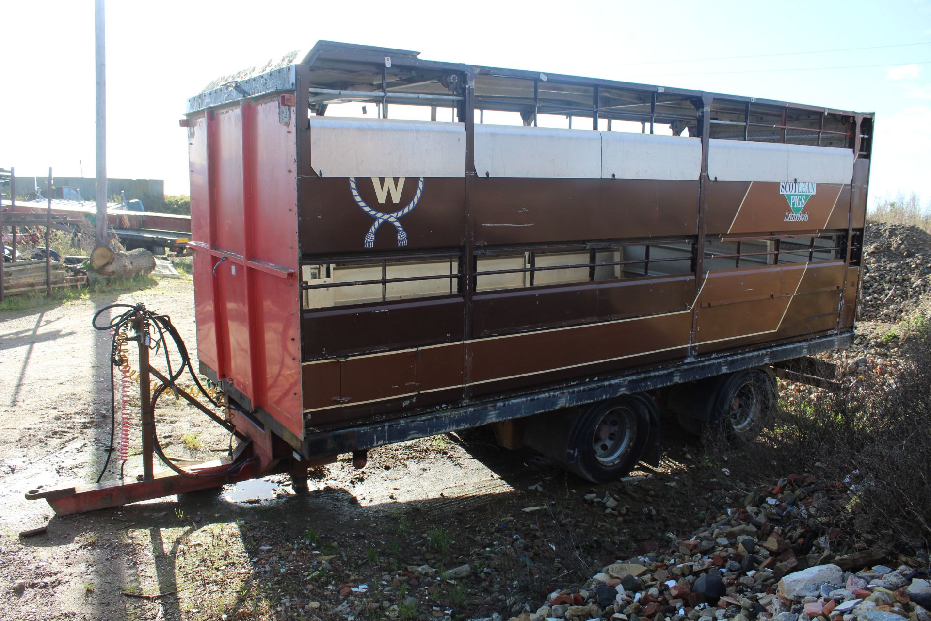 Don-Bur 21ft twin axle ex-drag livestock trailer. 1998. With two deck fully lifting body, air - Image 4 of 93