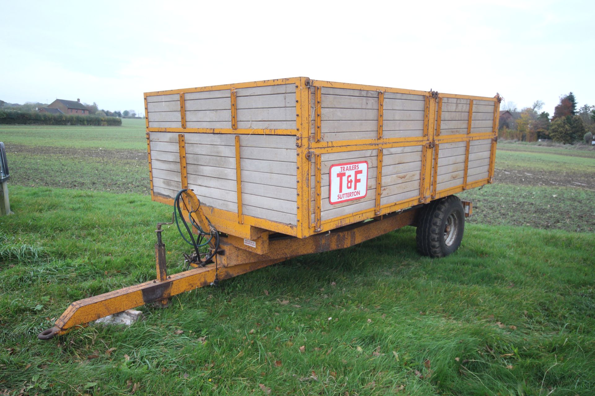 **UPDATED DESCRIPTION** T&F c.5T double drop side single axle tipping trailer. Included by kind