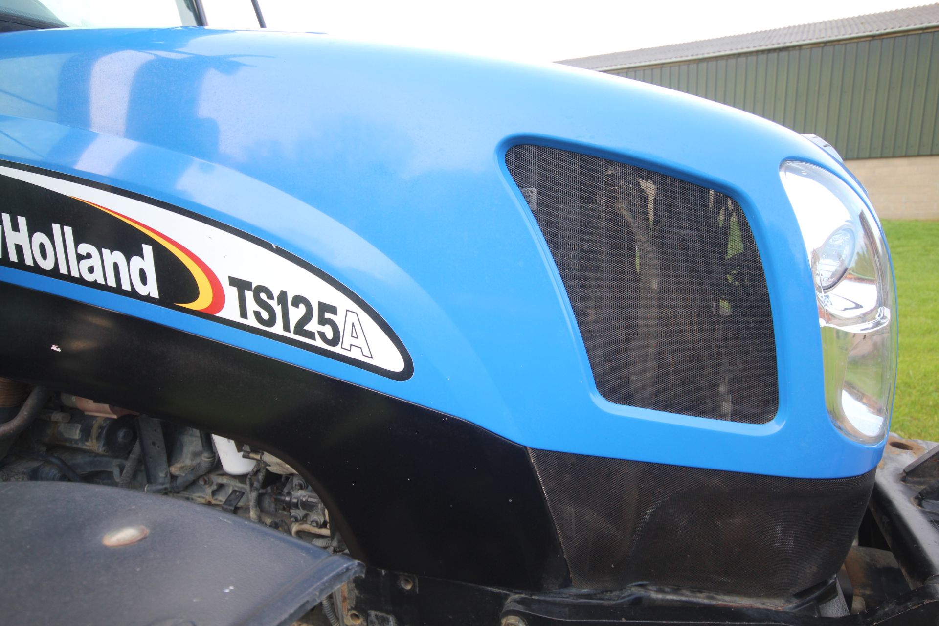 New Holland TS125A 4WD tractor. Registration AU04 ECC. Date of first registration 01/03/2004. 5, - Image 17 of 107