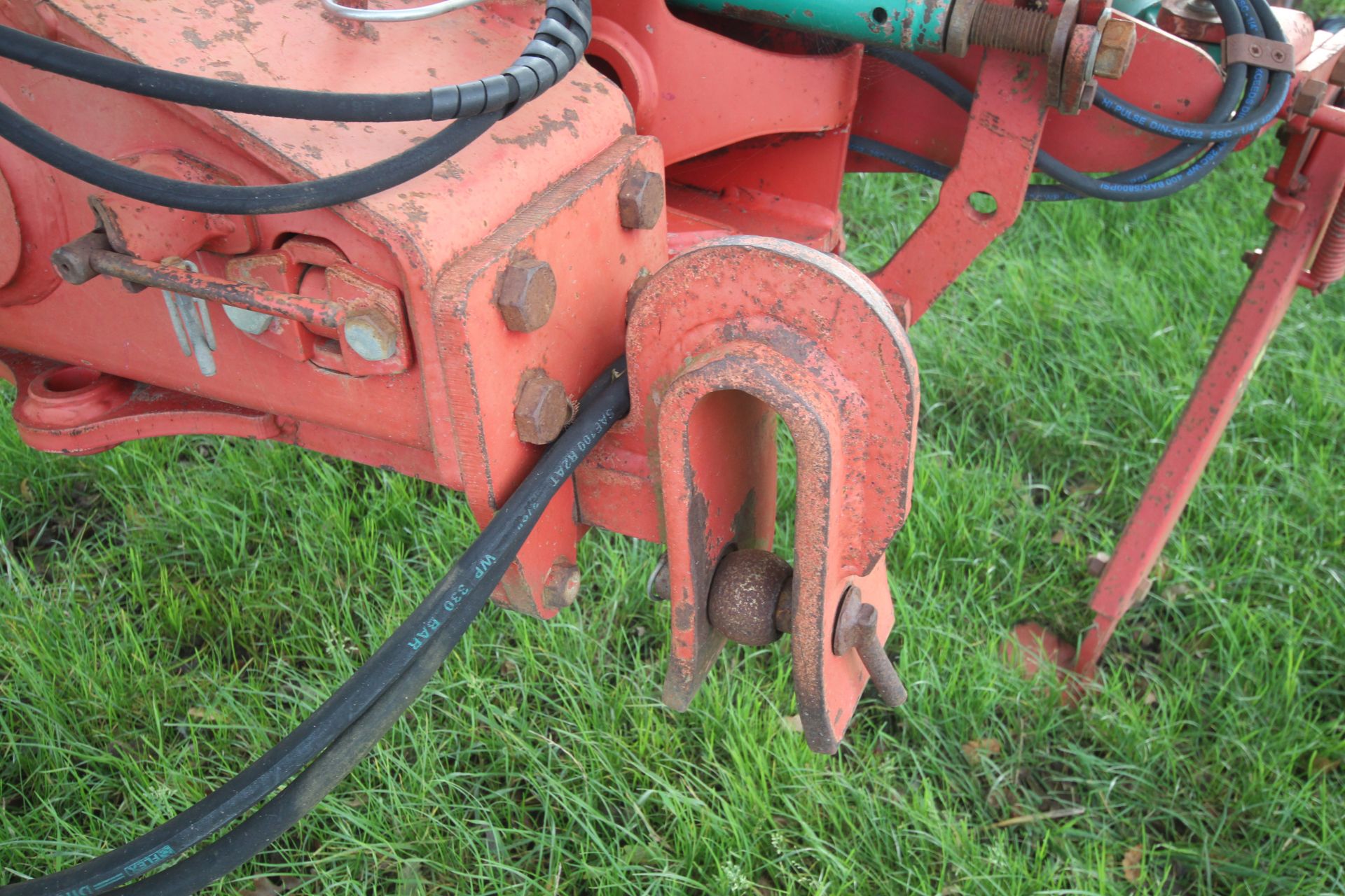 Kverneland LB85 5+1F reversible plough. 85/300/28/HD. With 300HP headstock, 28 bodies, tungsten - Image 8 of 31