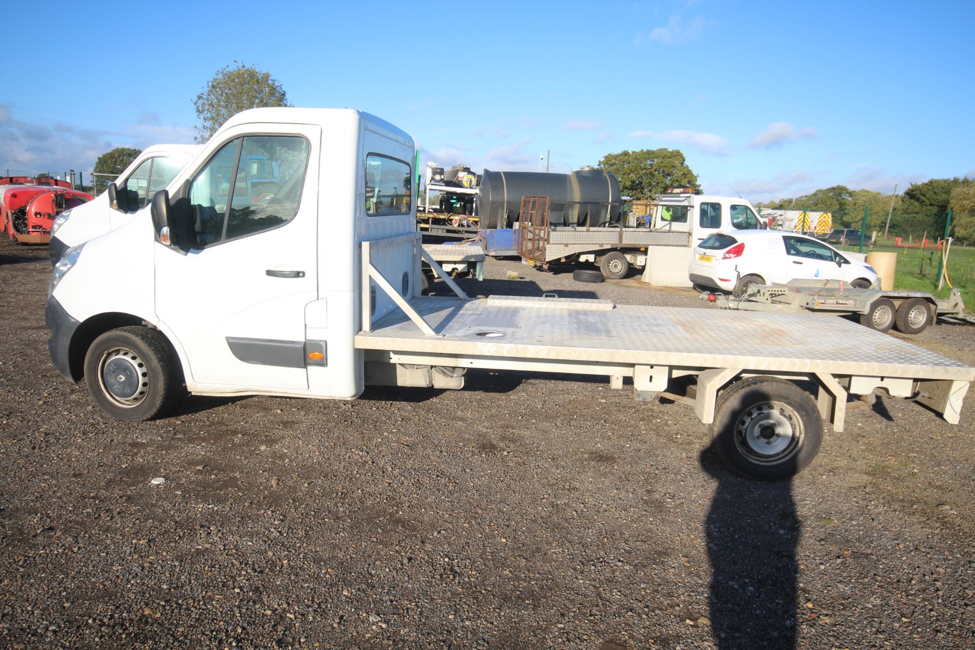 Renault Master 2.3L diesel 3.5T flatbed. Registration LJ65 DHO. Date of first registration 04/12/ - Image 6 of 42