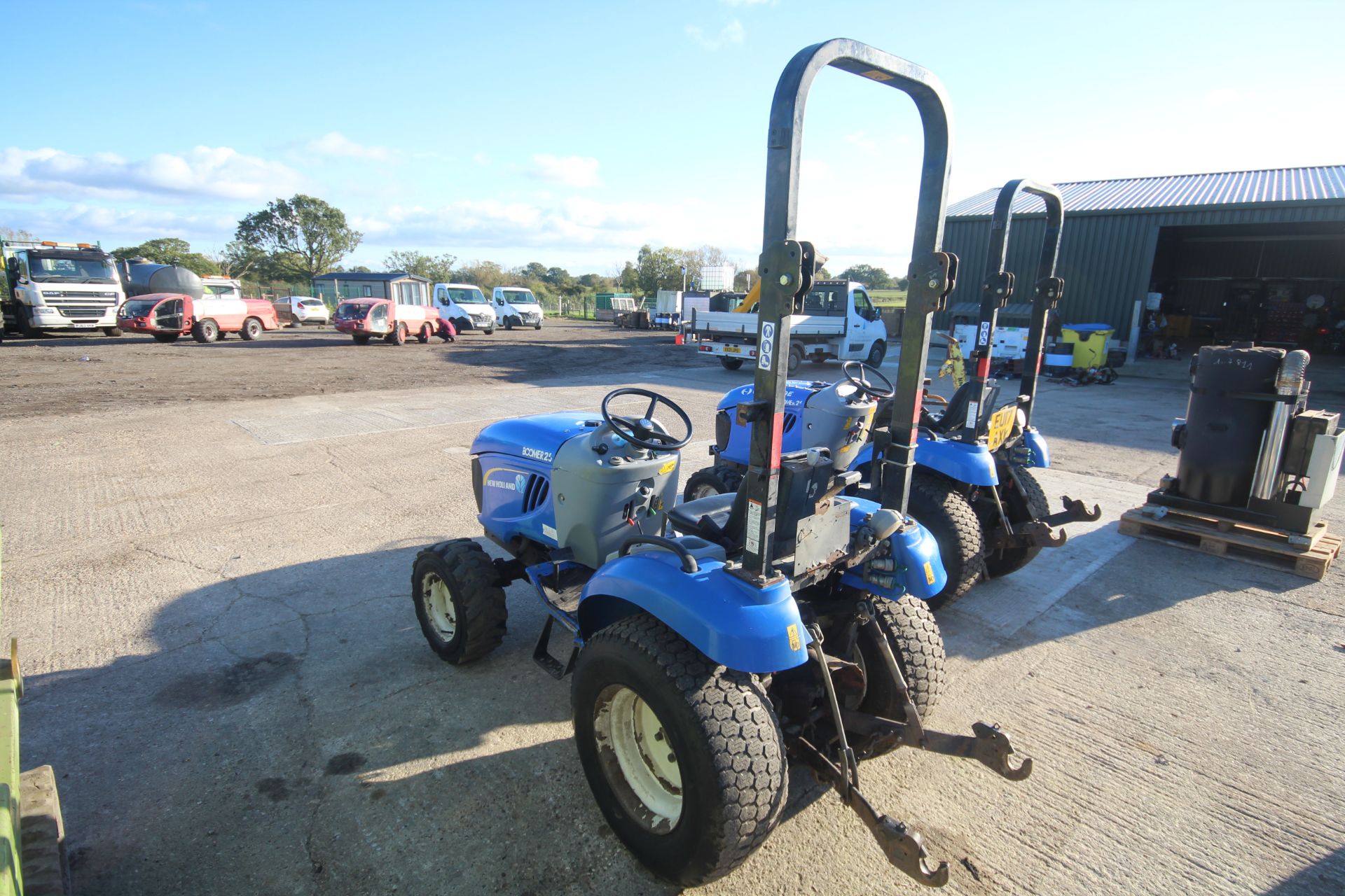 **UPDATED DESCRIPTION** New Holland Boomer 25 4WD compact tractor. Registration AY17 AHF. Date of - Image 3 of 45