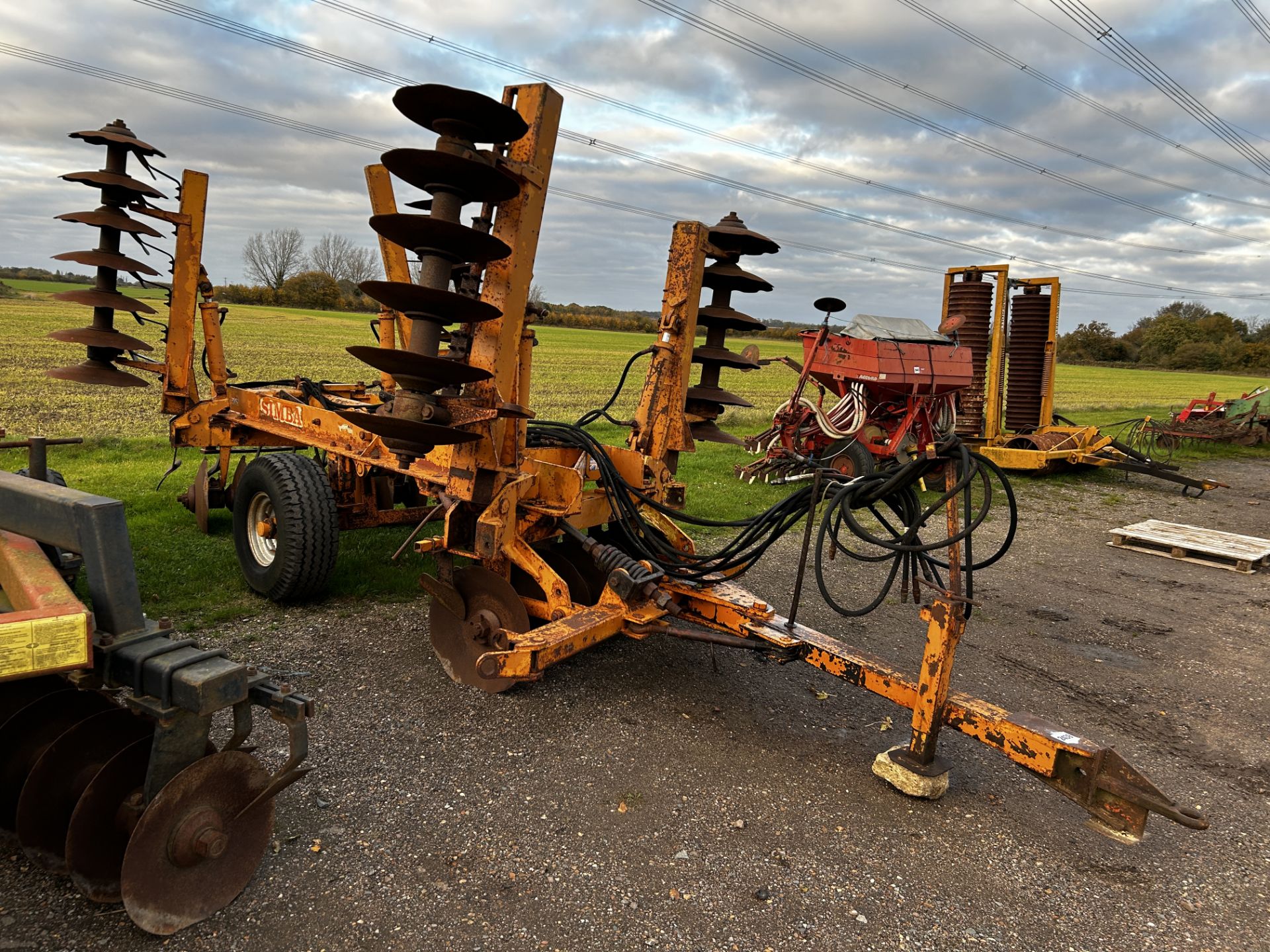 Simba MK2 hydraulic folding trailed discs. With cut aways all round and rear drawbar. Located near - Image 4 of 29