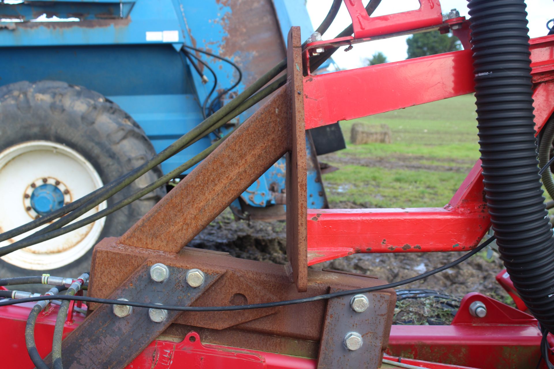 Vaderstad Biodrill 360 seeder. 2014. Currently set up as 15 outlet on bar, previously mounted to - Image 5 of 22