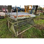 2x double sided cattle hay rack and mangers. V