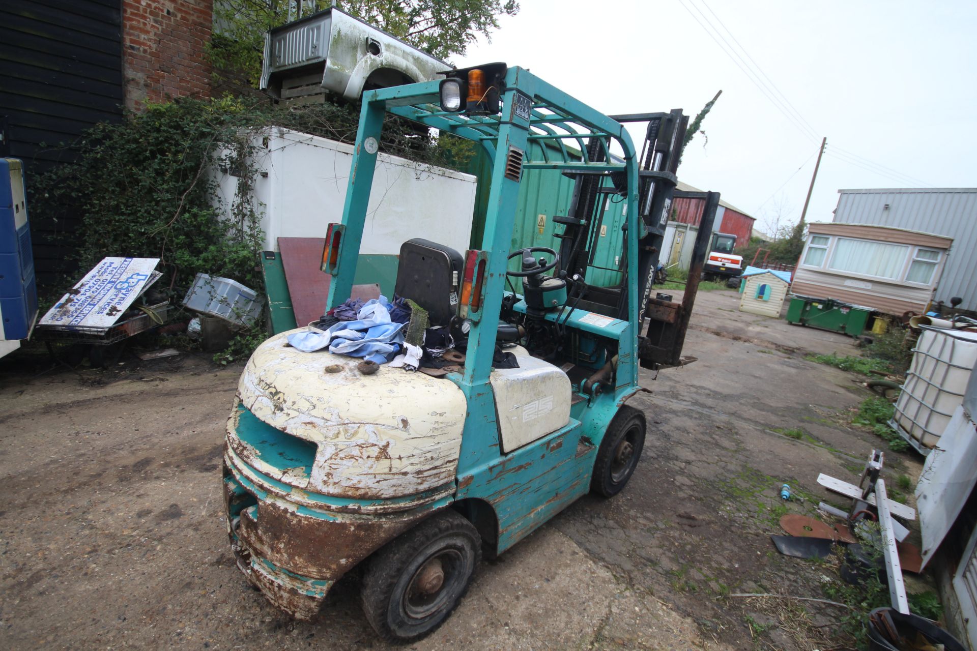 **UPDATED DESCRIPTION** Artison FD25 2.5T diesel masted forklift. With side shift. V **TO BE - Image 3 of 41