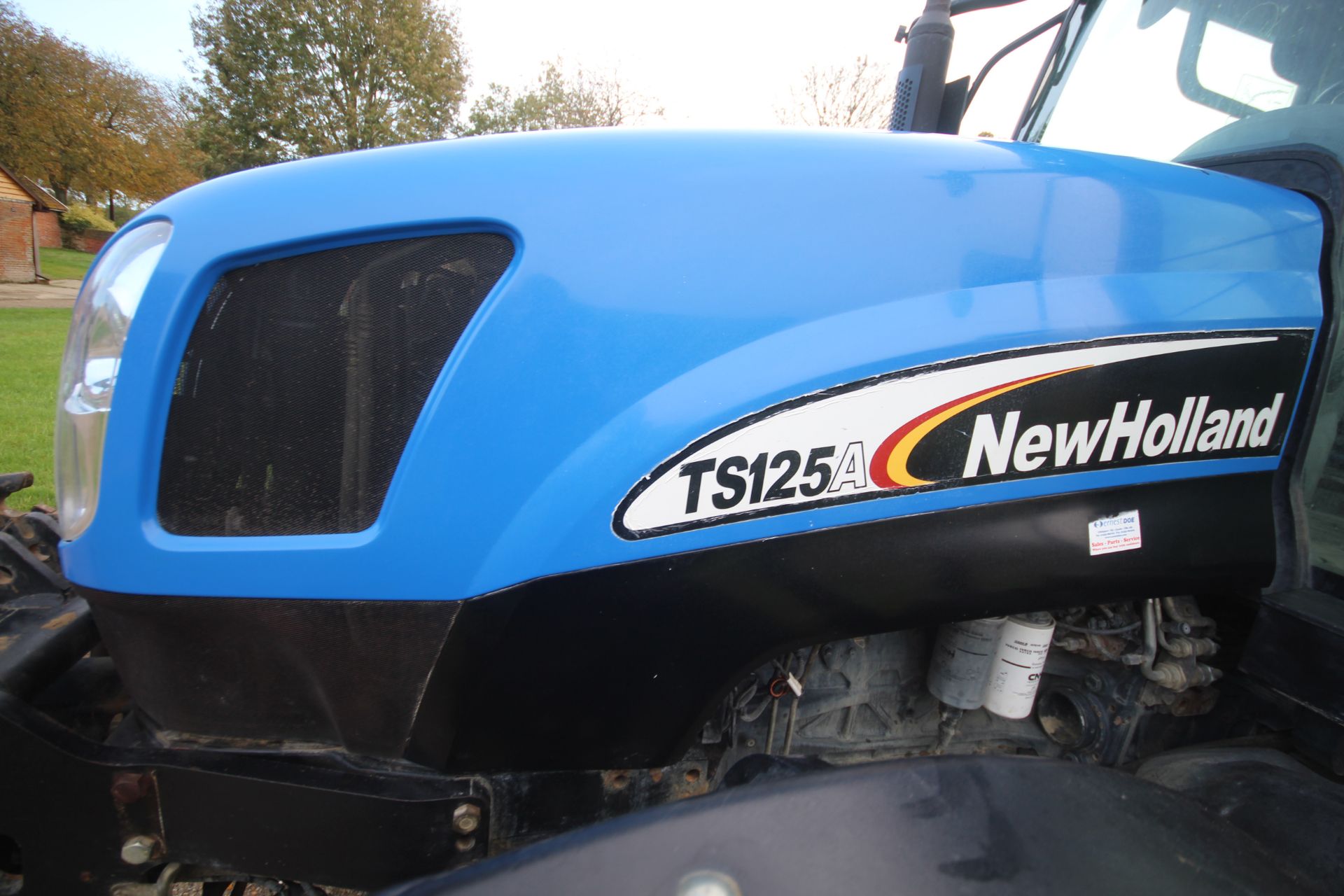 New Holland TS125A 4WD tractor. Registration AU04 ECC. Date of first registration 01/03/2004. 5, - Image 62 of 107