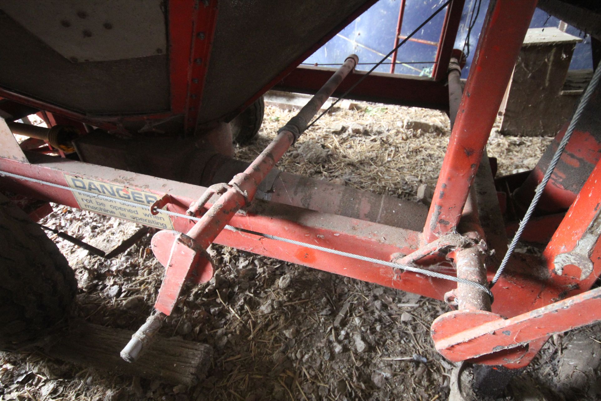 Master 12T diesel fired mobile grain drier. Owned for 25 years, unused for 10 years but dry - Image 31 of 41