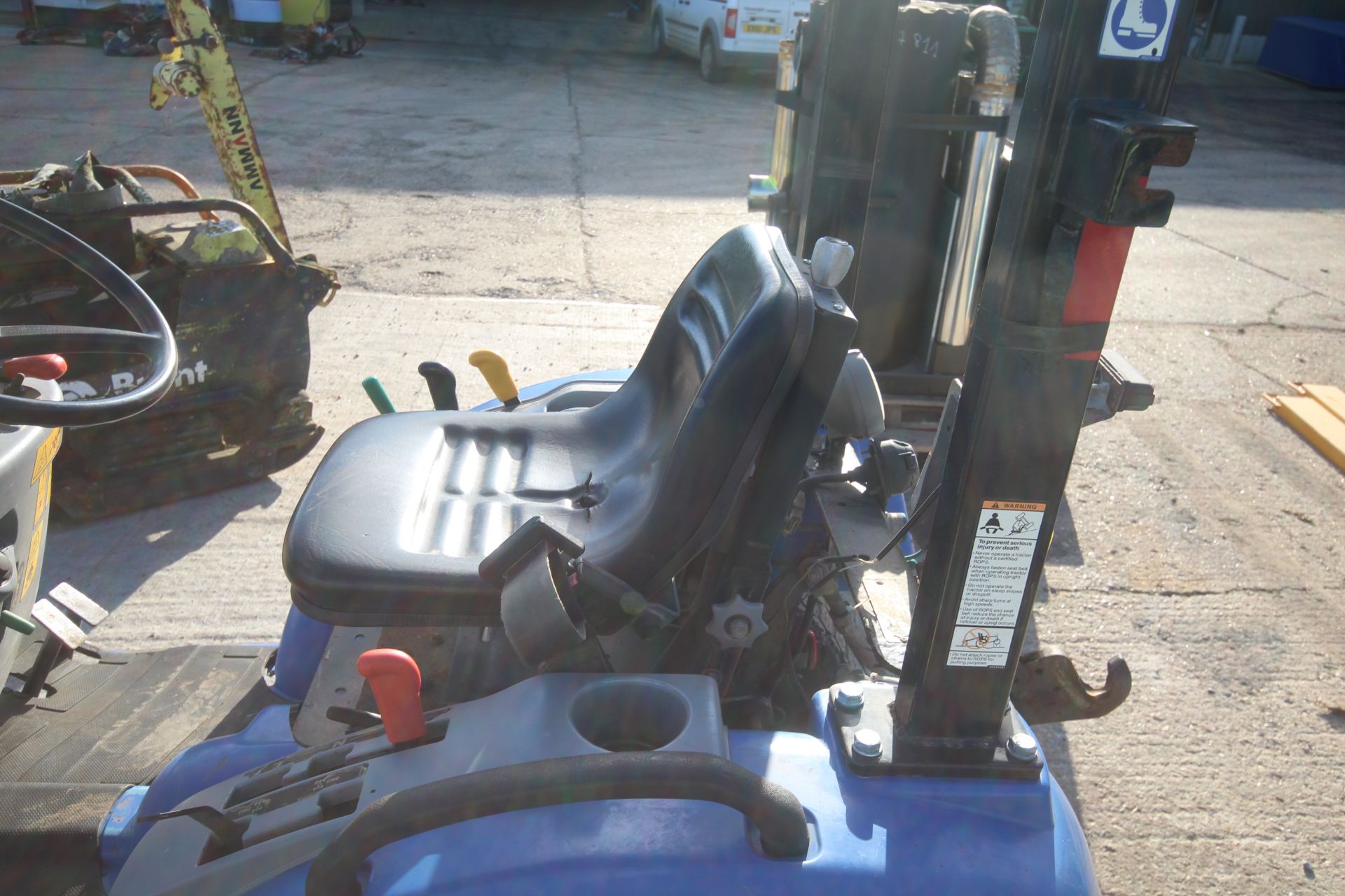 **UDATED DESCRIPTION** New Holland Boomer 25 4WD compact tractor. Registration EU17 AXK. Date of - Image 13 of 50