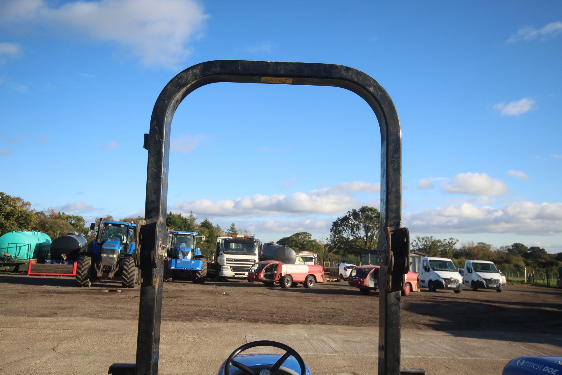 **UPDATED DESCRIPTION** New Holland Boomer 25 4WD compact tractor. Registration AY17 AHF. Date of - Image 20 of 45
