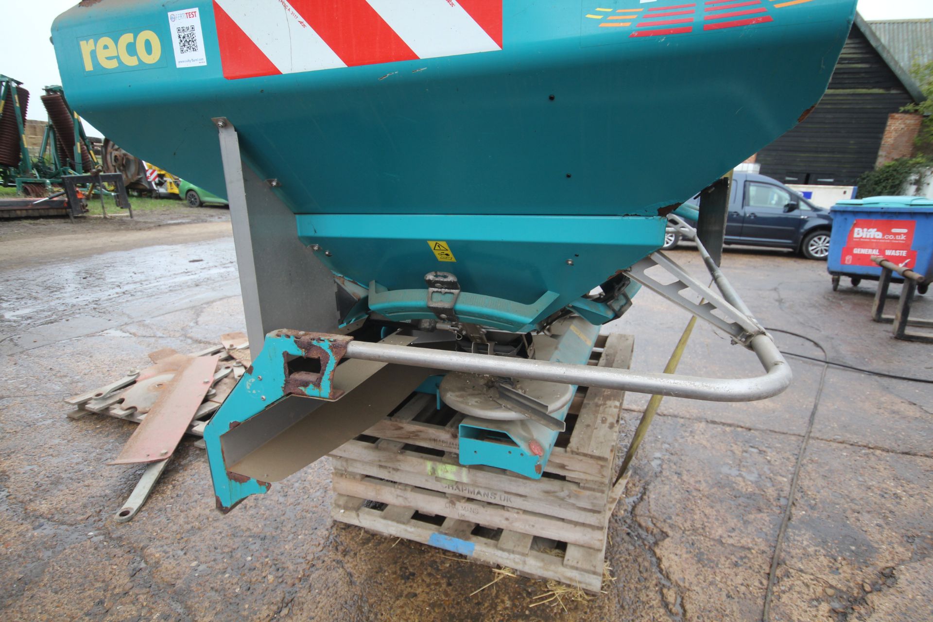 **UPDATED DESCRIPTION** Reco Sulky X50 Econov 4T twin disc fertiliser spreader. 2014. With hopper - Image 23 of 25