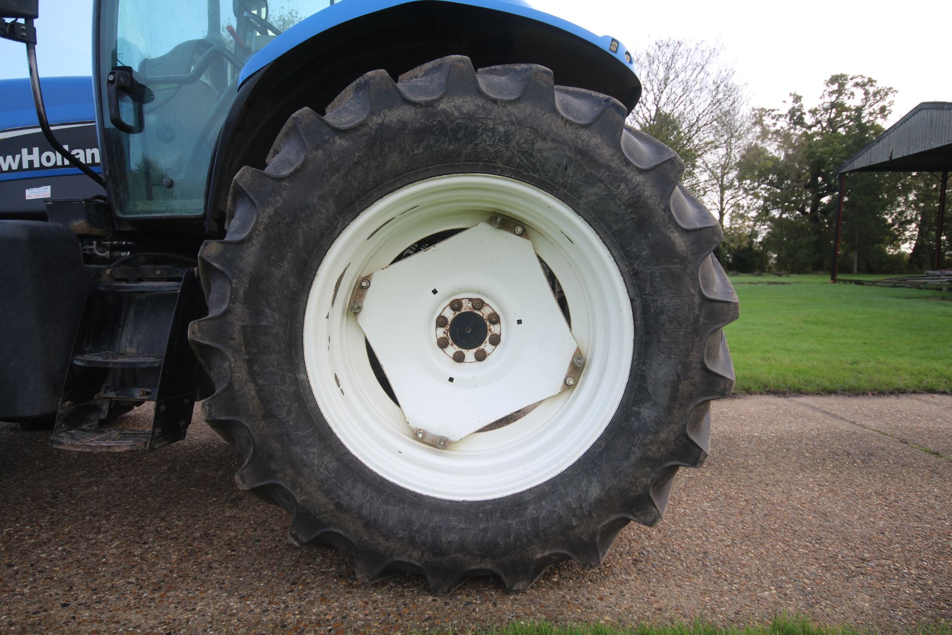 New Holland TS125A 4WD tractor. Registration AU04 ECC. Date of first registration 01/03/2004. 5, - Image 50 of 107