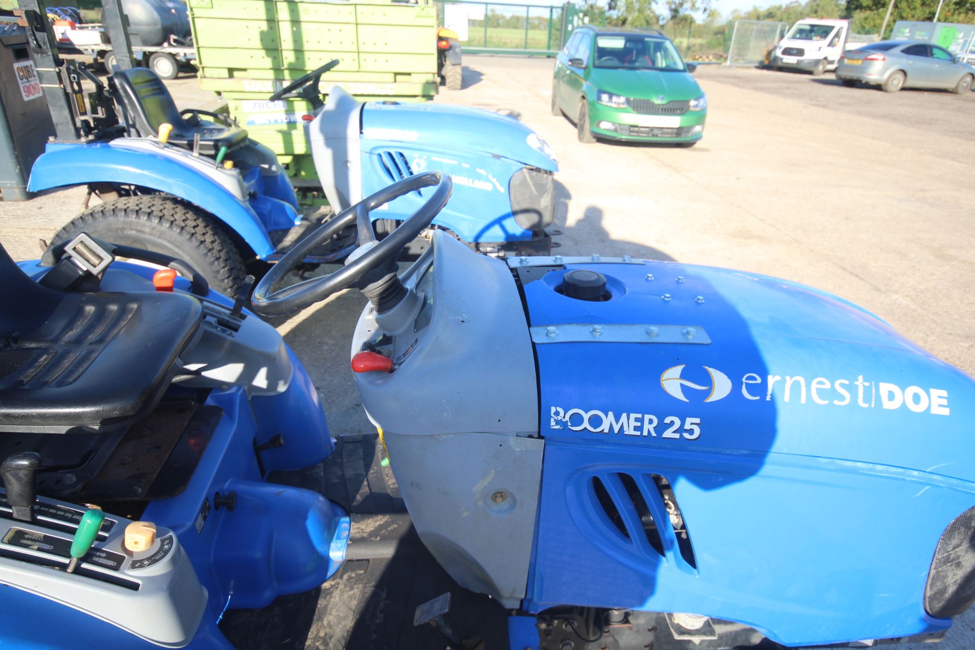 **UDATED DESCRIPTION** New Holland Boomer 25 4WD compact tractor. Registration EU17 AXK. Date of - Image 31 of 50