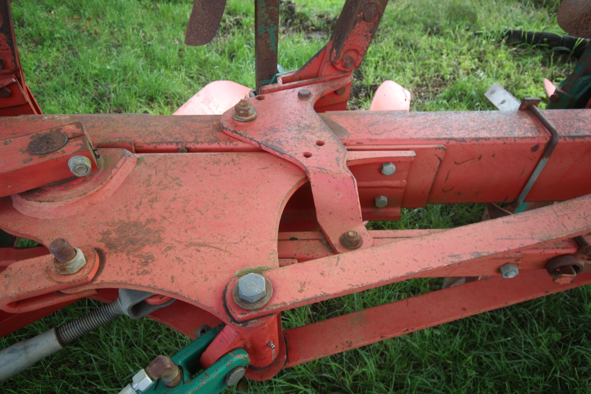 Kverneland LB85 5+1F reversible plough. 85/300/28/HD. With 300HP headstock, 28 bodies, tungsten - Image 17 of 31