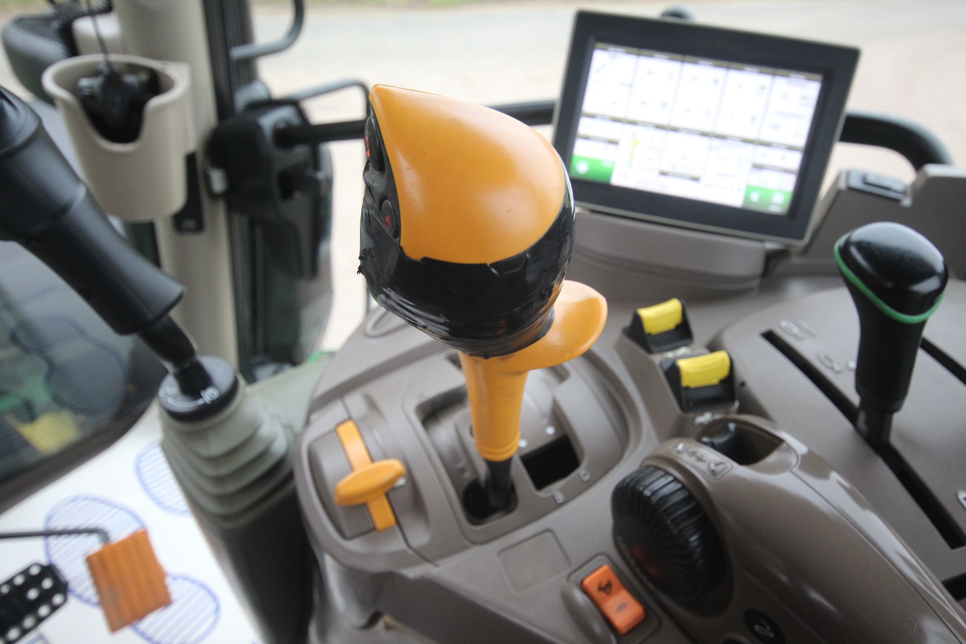 John Deere 6215R 4WD tractor. Registration CX18 WTV. Date of first registration 17/05/2018. Serial - Image 91 of 116