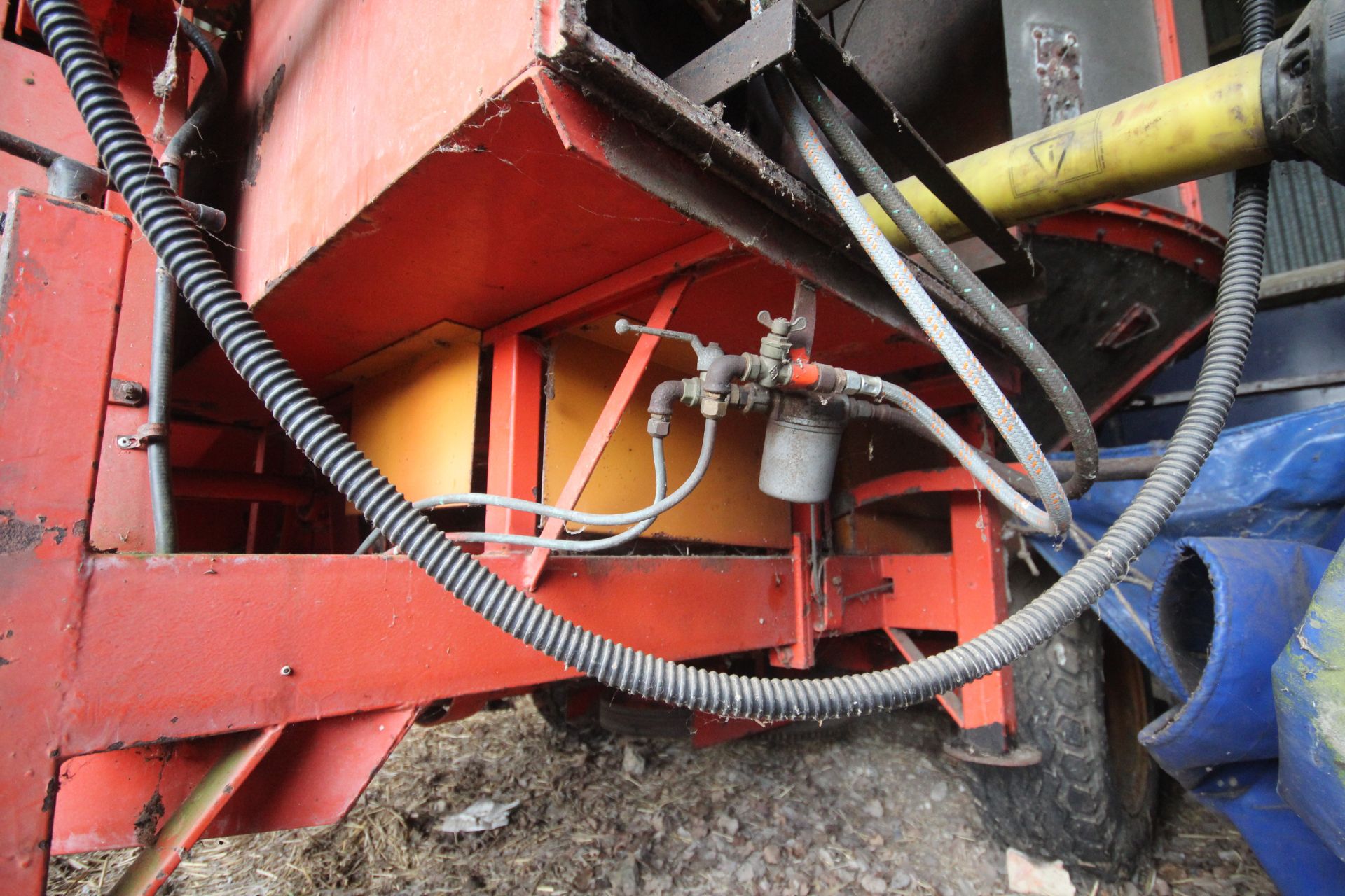 Master 12T diesel fired mobile grain drier. Owned for 25 years, unused for 10 years but dry - Image 37 of 41