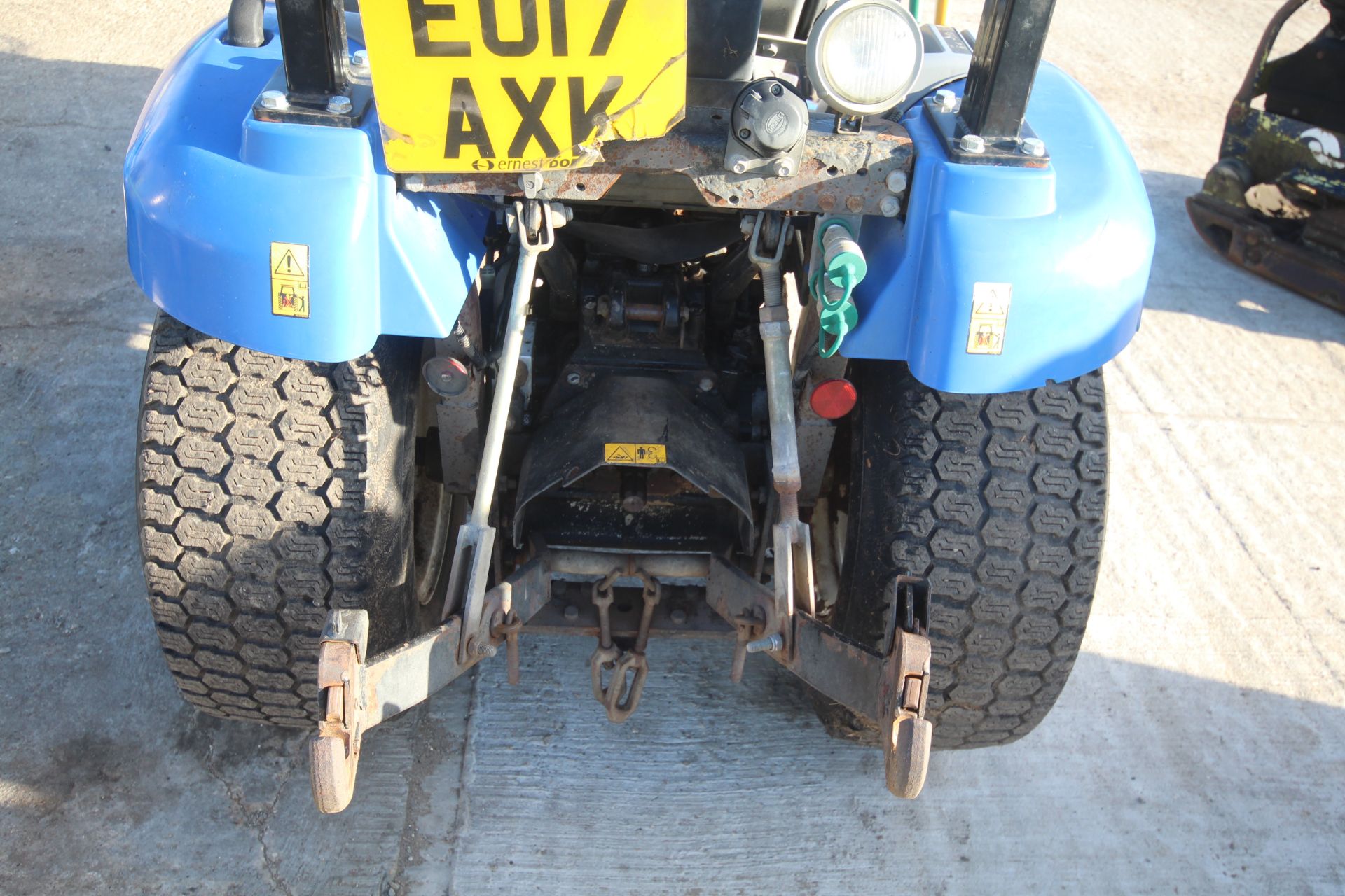 **UDATED DESCRIPTION** New Holland Boomer 25 4WD compact tractor. Registration EU17 AXK. Date of - Image 19 of 50