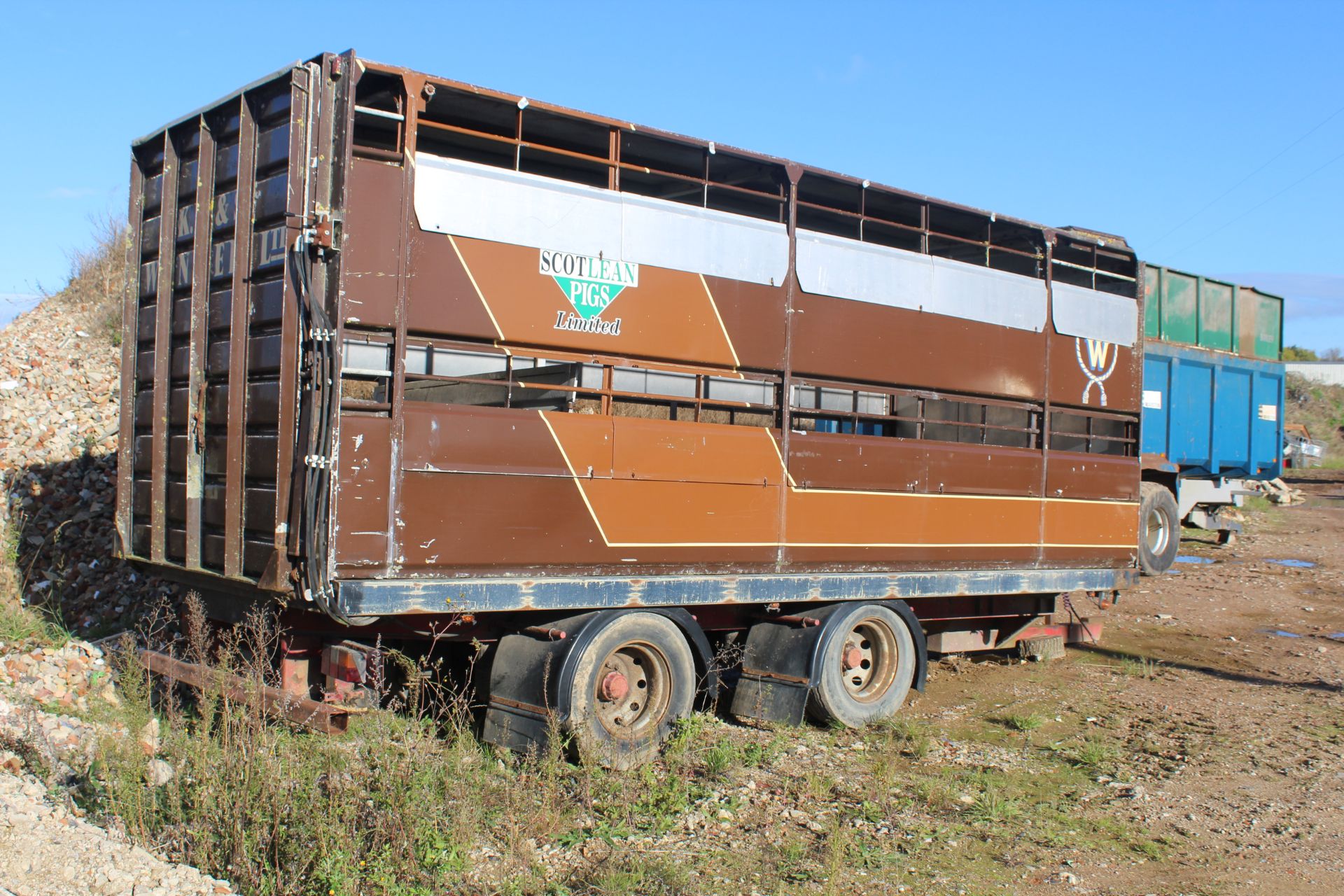 Don-Bur 21ft twin axle ex-drag livestock trailer. 1998. With two deck fully lifting body, air - Image 2 of 93