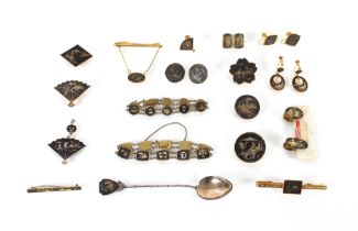 A collection of Japanese Damascene yellow metal je