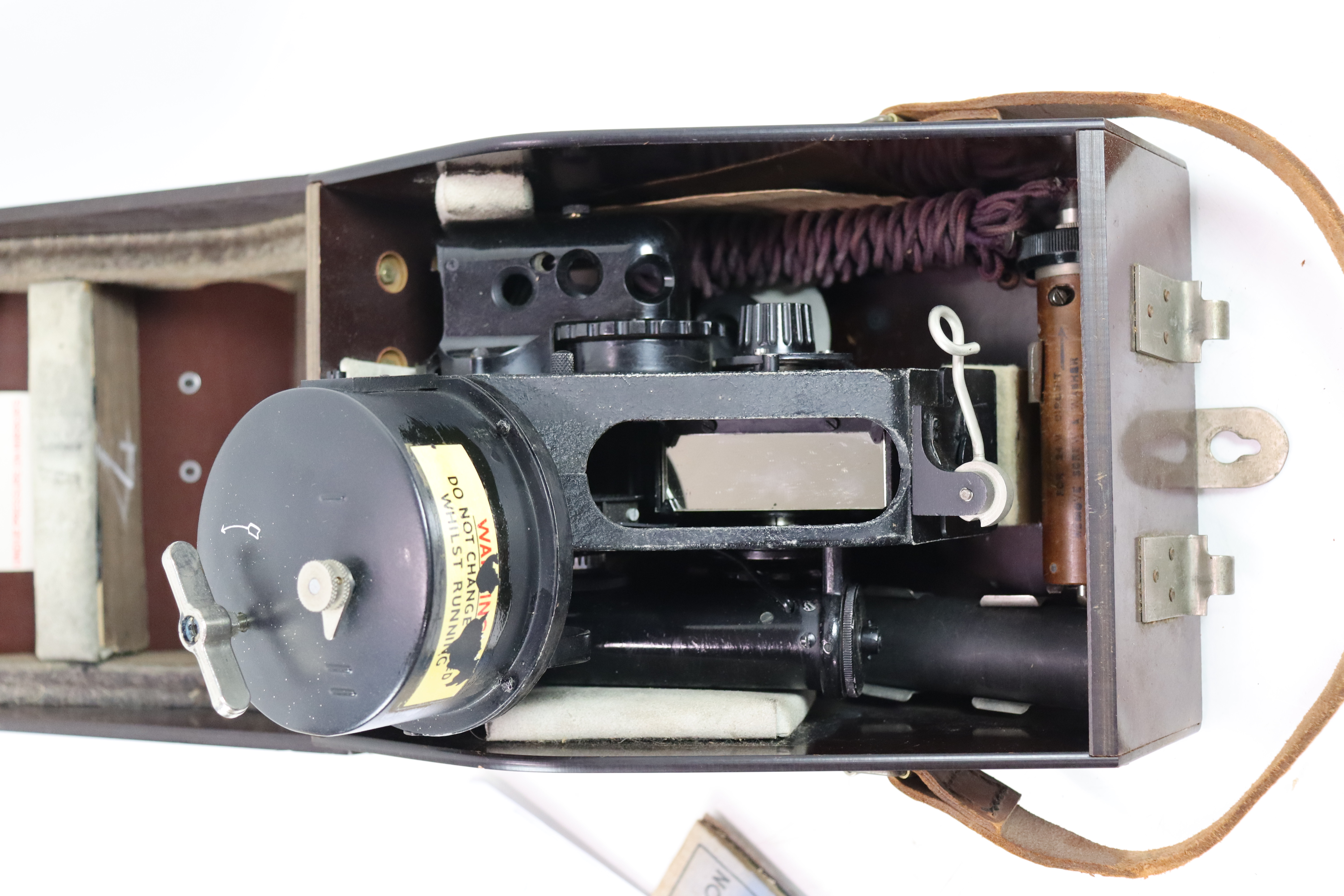 A WWII era cased Bubble Sextant MKIX serial no. 72 - Image 2 of 24