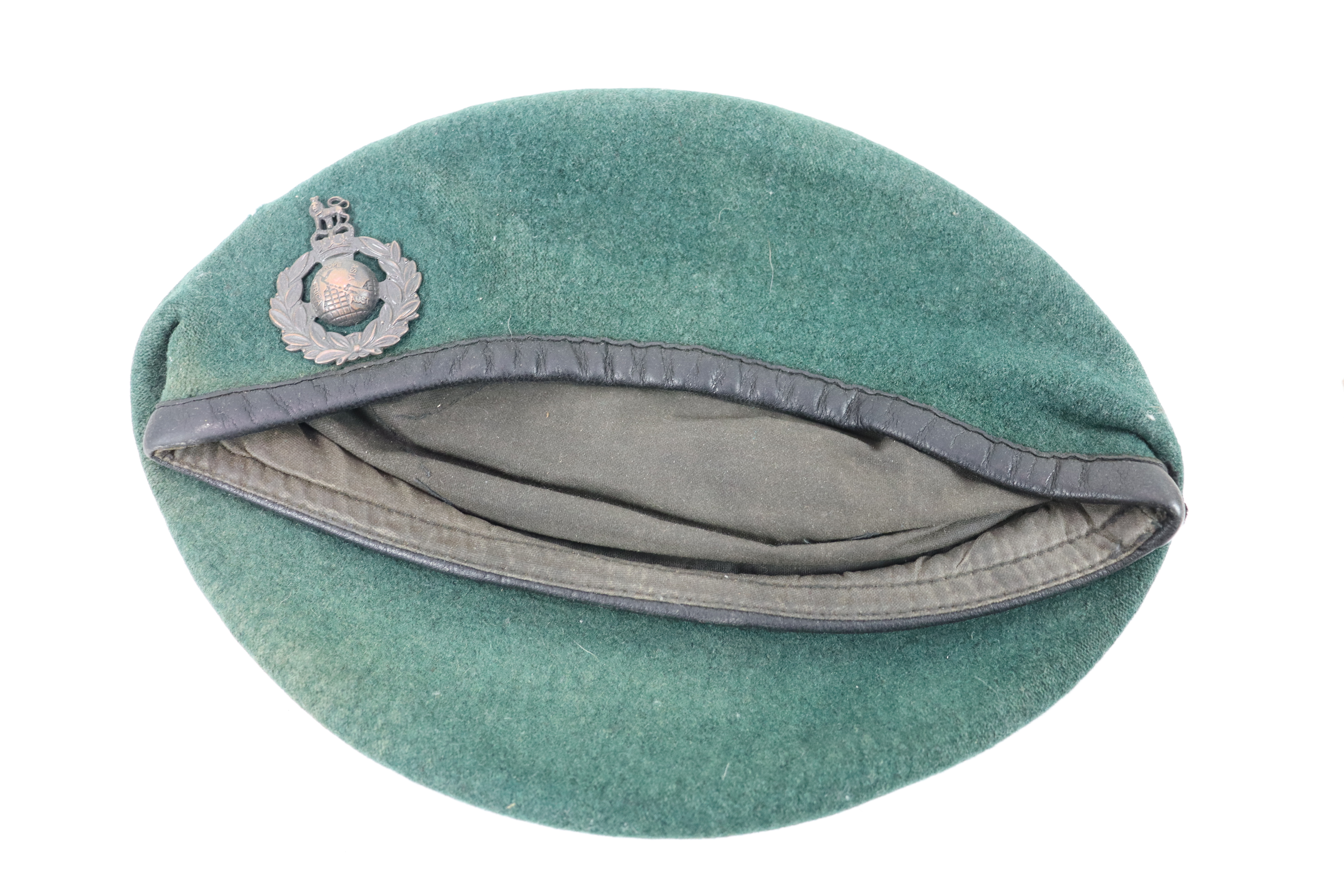 A Royal Marine beret with badge; a Royal Marine b - Image 5 of 11