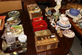 An inlaid Neapolitan trinket box AF and various co