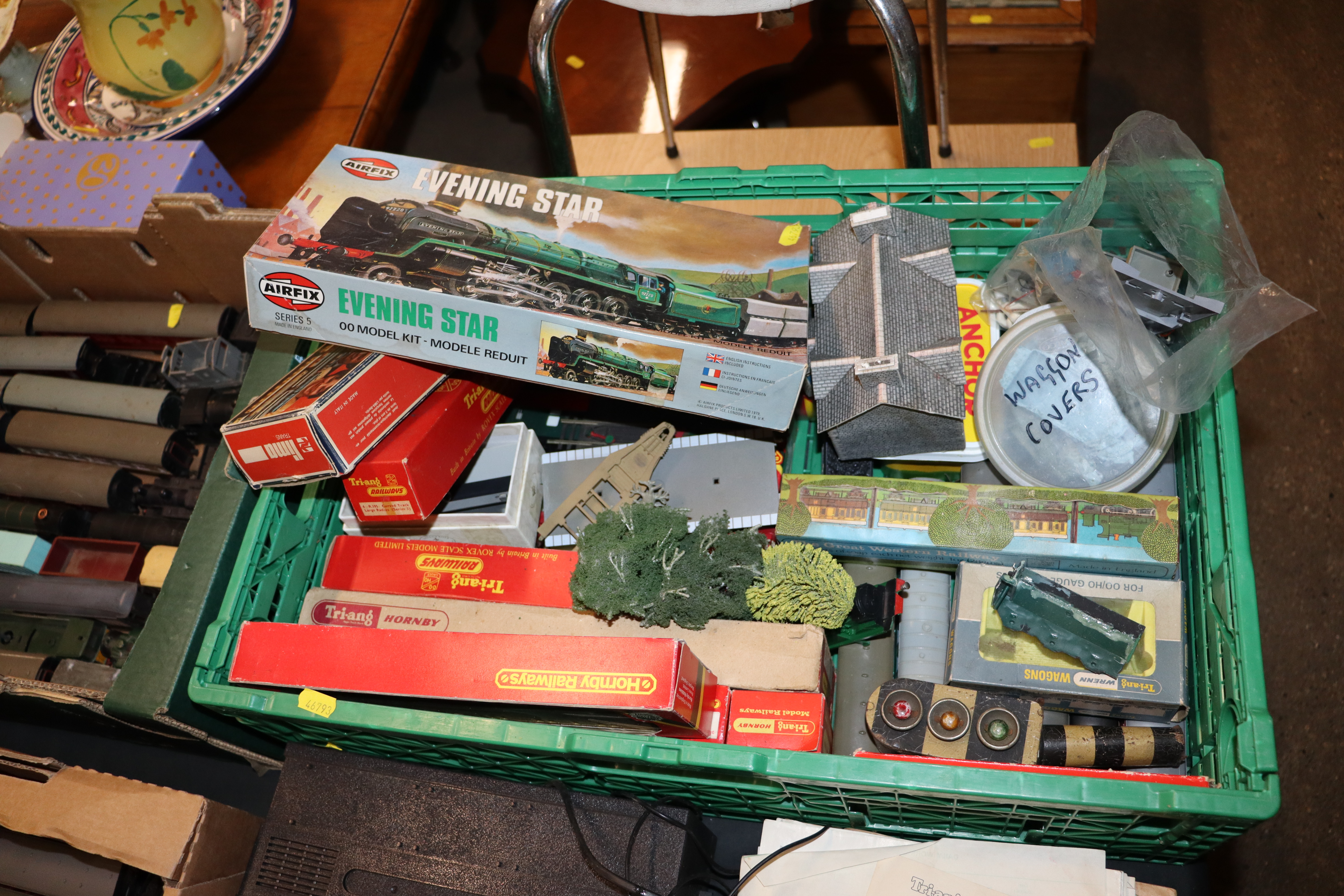 A large quantity of model railway to include Hornb - Image 8 of 9