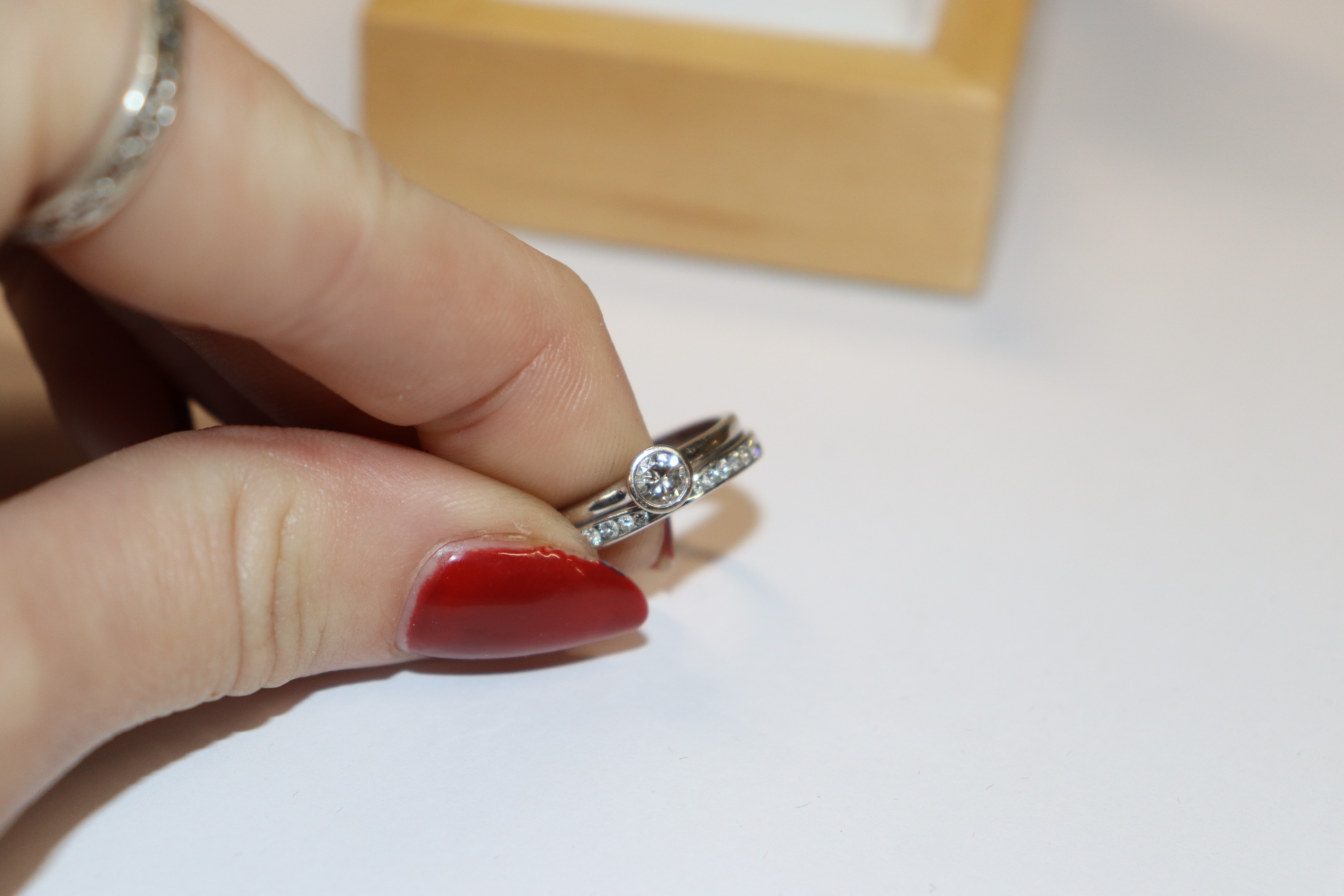 An 18ct white gold combined wedding ring and engag - Image 3 of 6