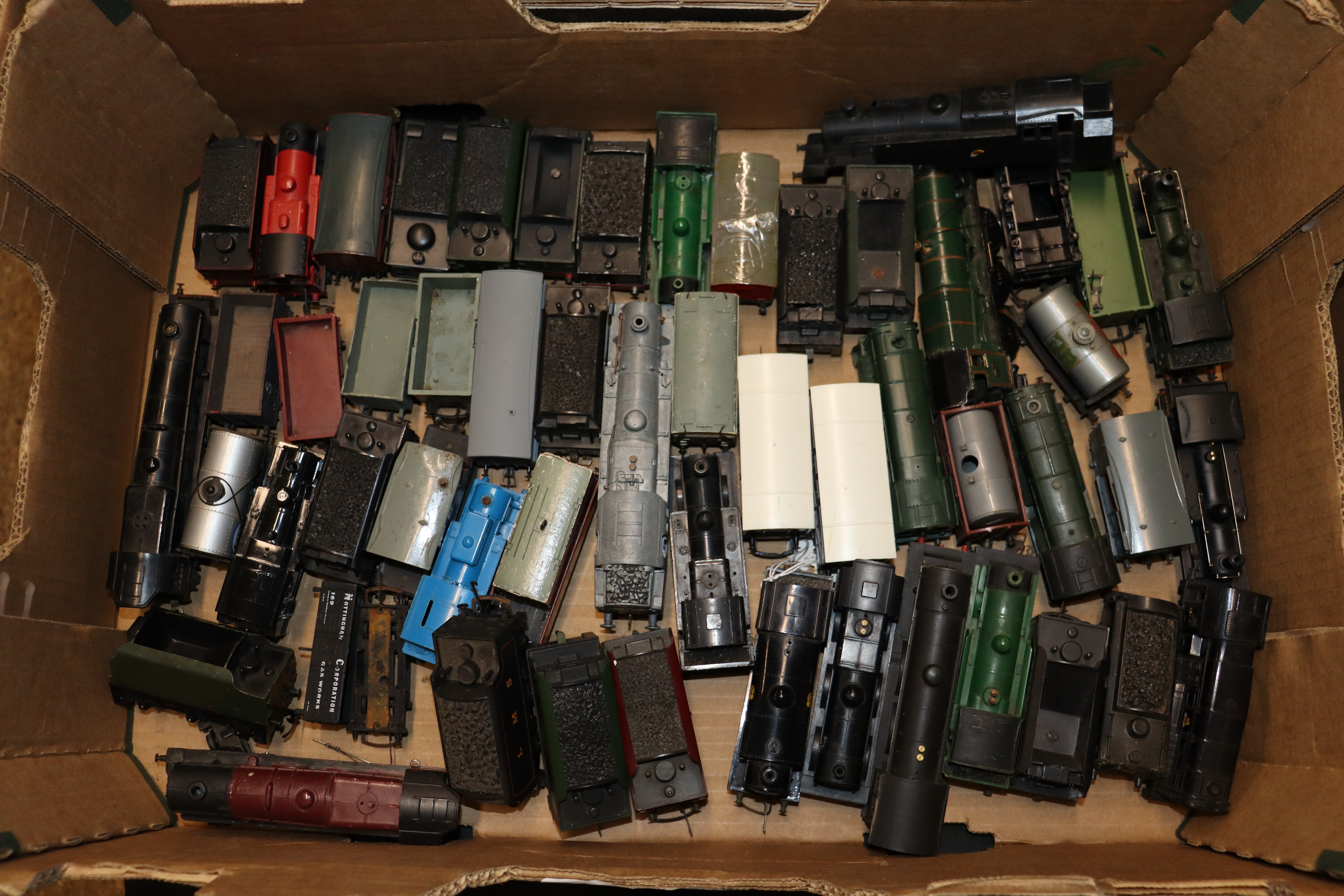 A large quantity of model railway to include Hornb - Image 2 of 9