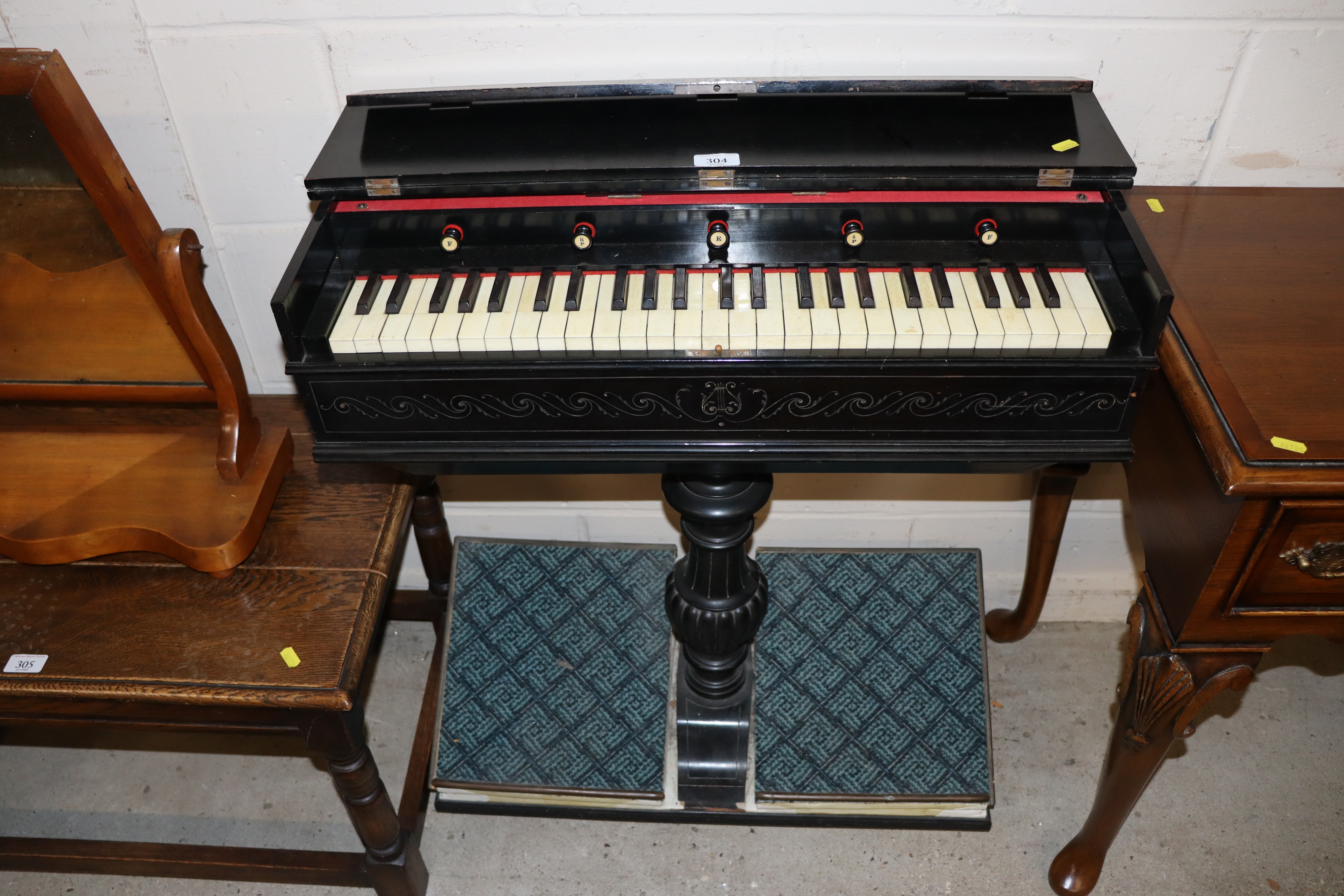 A portable J.B. Cramer small harmonium AF