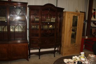 A good quality Edwardian mahogany display AF