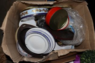 A quantity of various enamel ware; kitchenalia etc