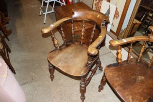 An elm seated smokers bow chair