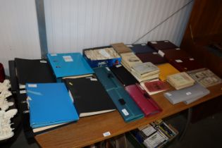 A large quantity of albums containing various ciga