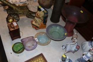 A quantity of Art Glass ware to include Vas Art