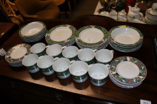 A quantity of Rayware tea and dinnerware