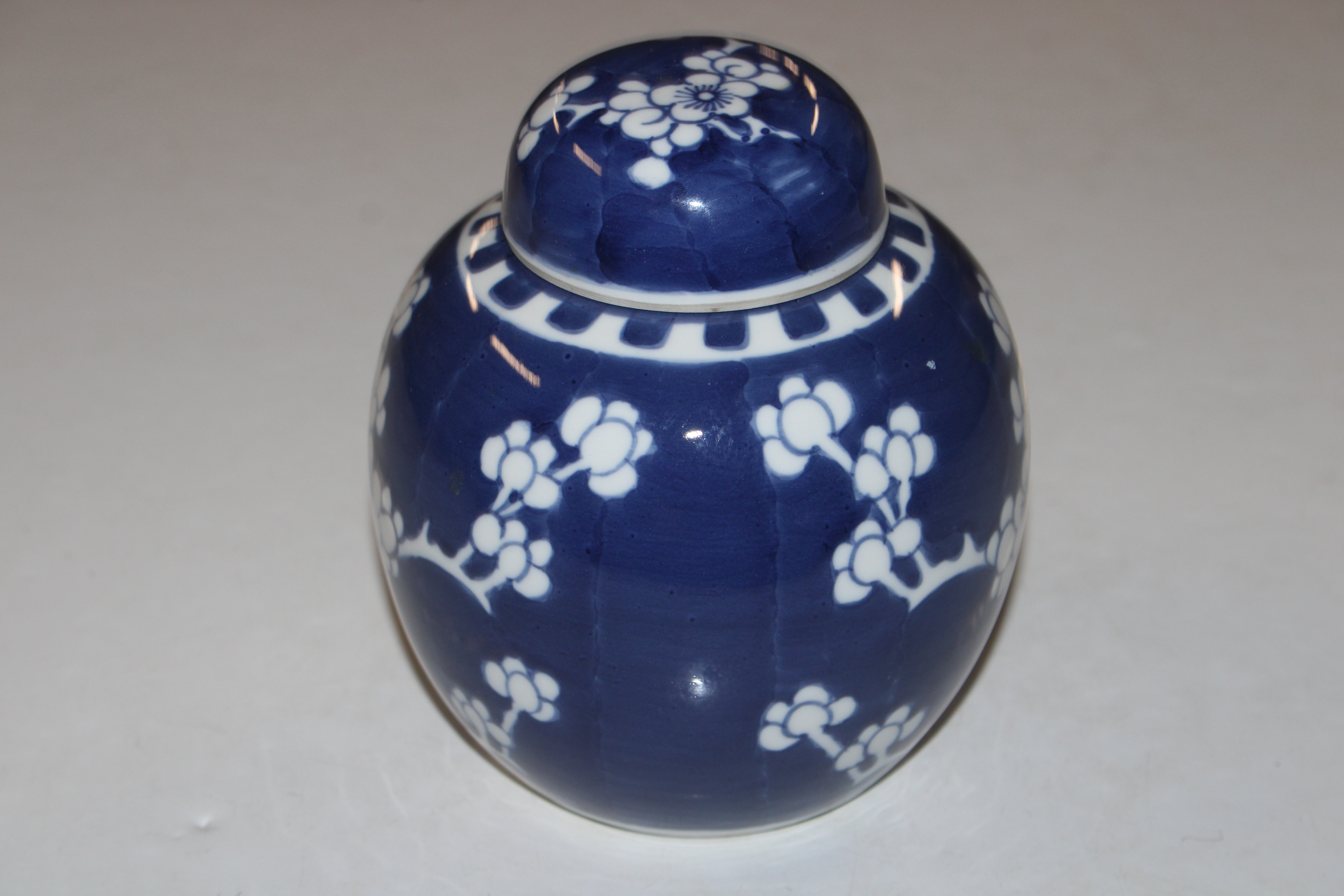 A Chinese blue and white ginger jar and cover - Image 4 of 8