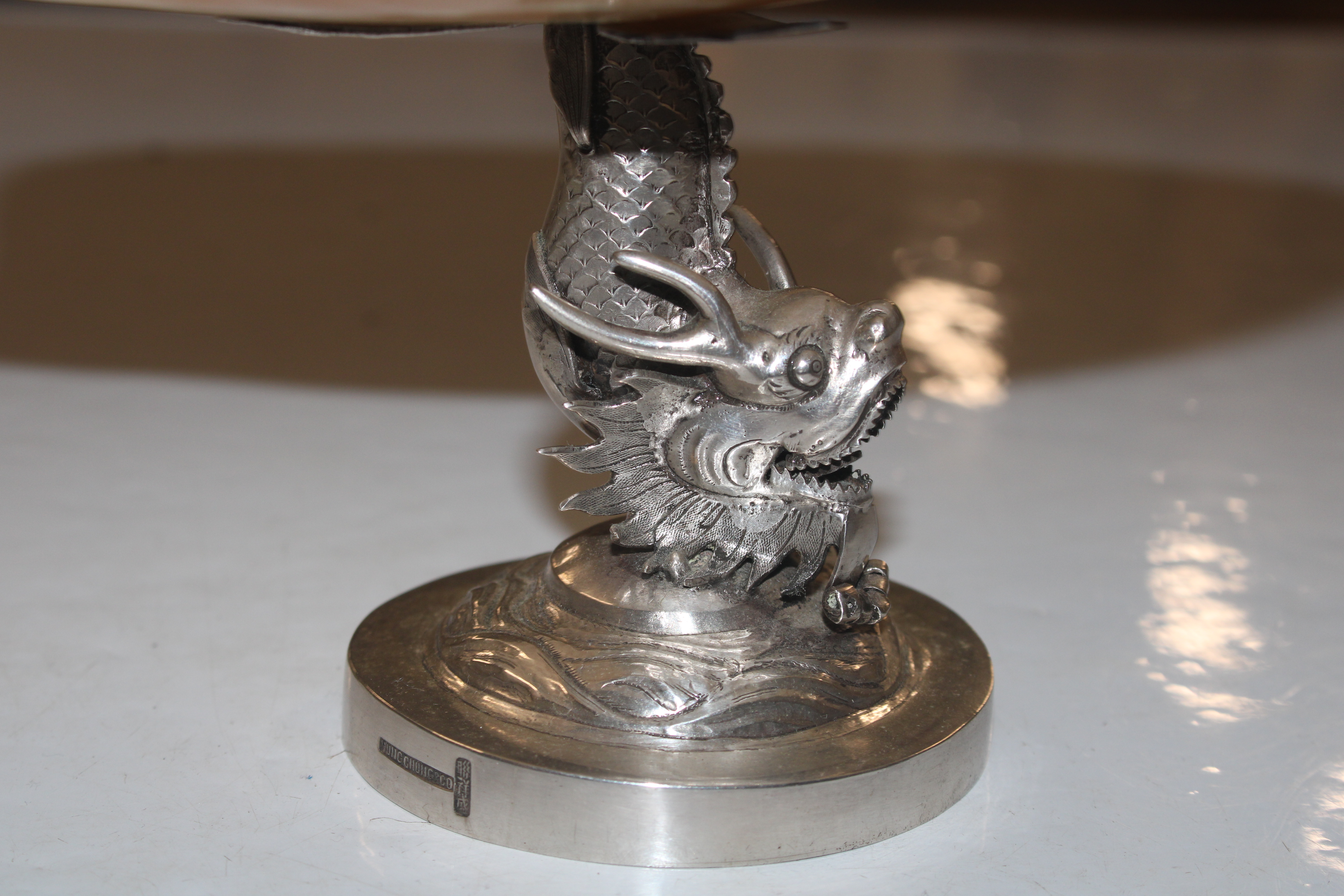 A Chinese white metal and mother of pearl pedestal - Image 4 of 9