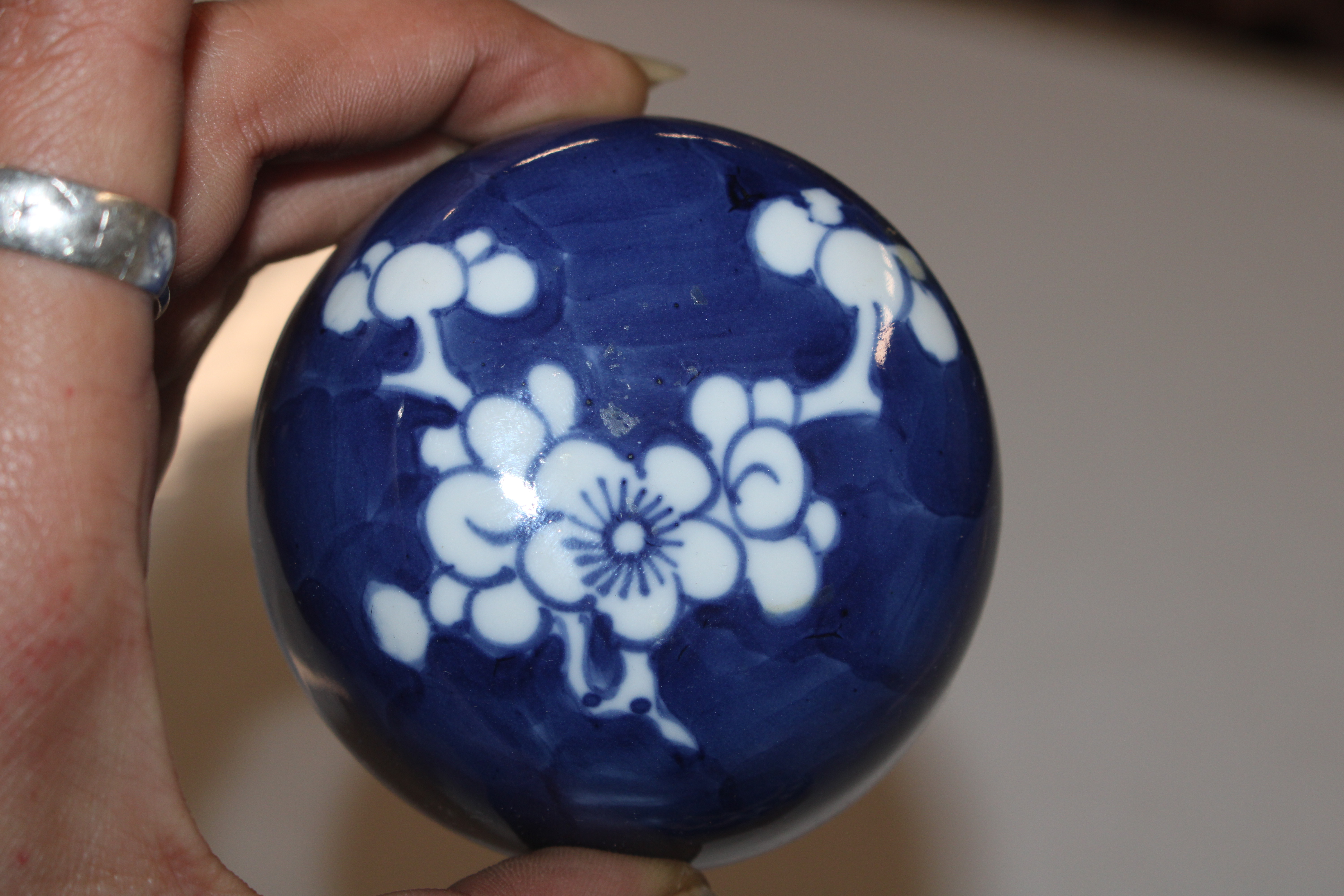 A Chinese blue and white ginger jar and cover - Image 6 of 8