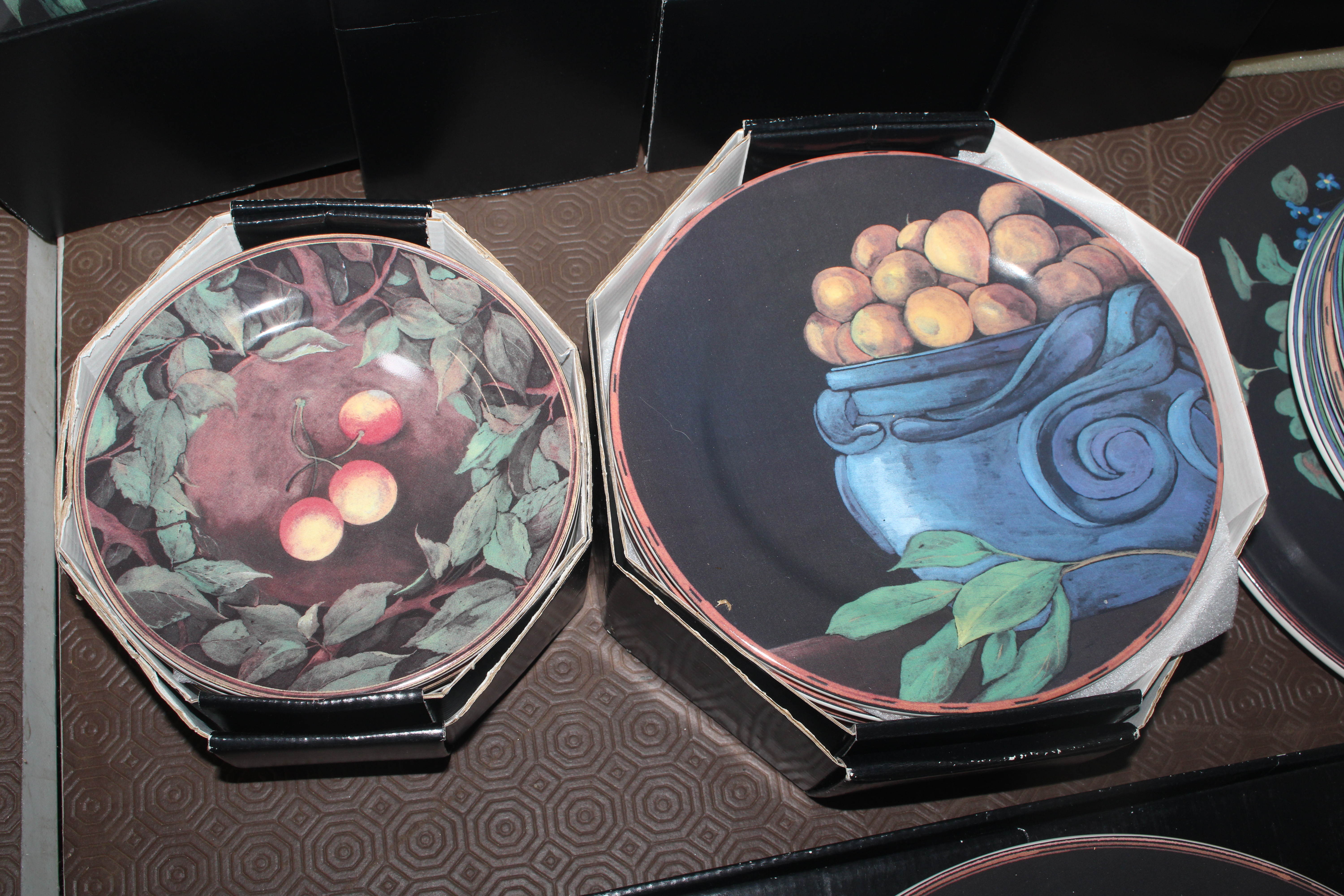 A collection of French "Gien" pattern dinnerware, - Image 6 of 12