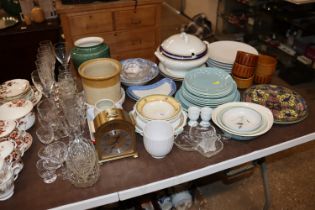 A quantity of various miscellaneous china and dinn