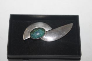 A Tinta Sterling silver and Azurite brooch