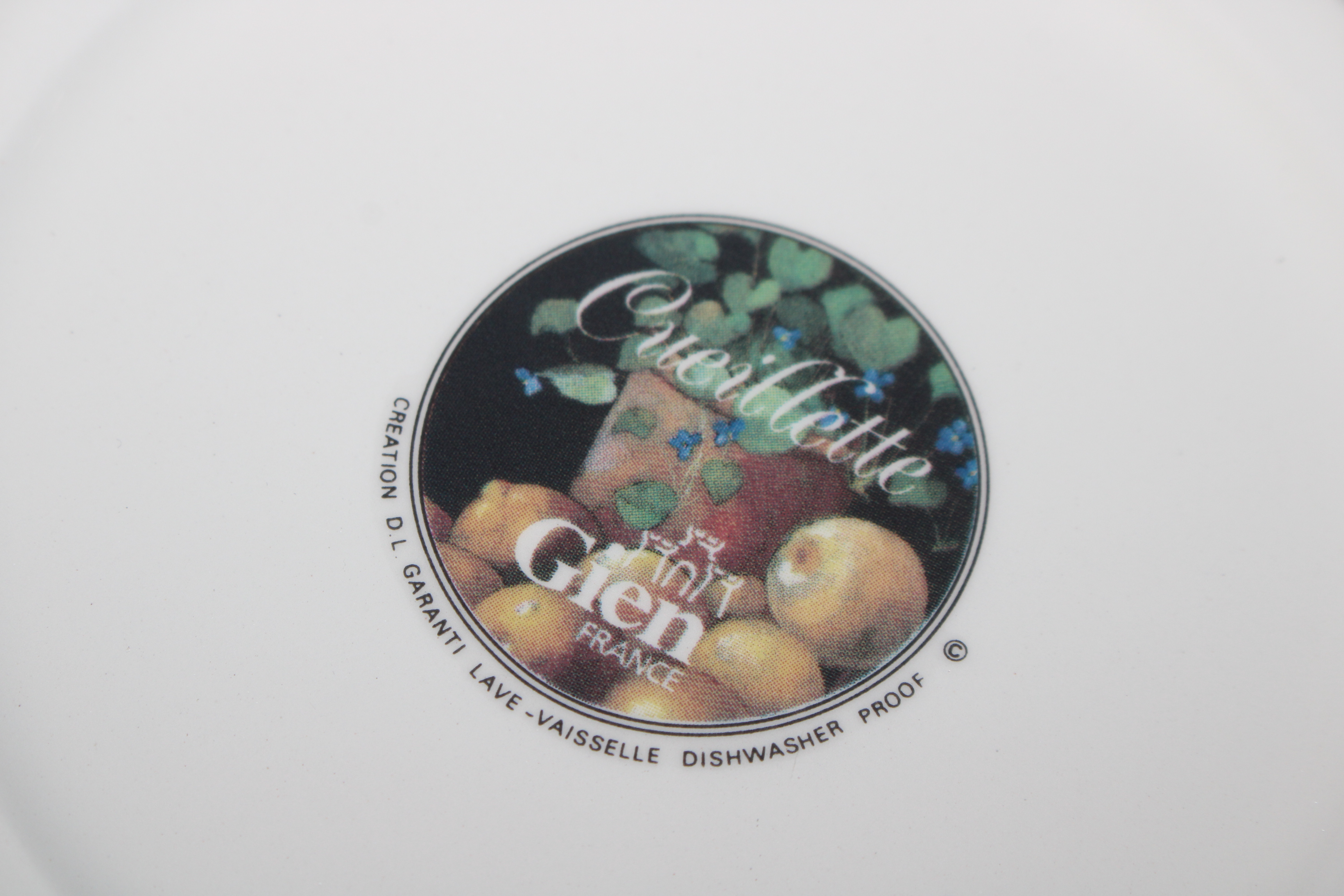 A collection of French "Gien" pattern dinnerware, - Image 10 of 12