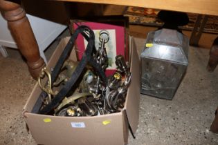 A box containing various light fittings; brass pot