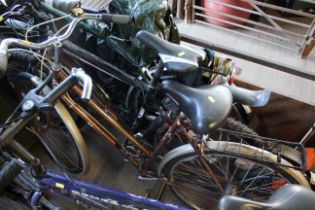 A ladies Elswick bicycle with front and rear mud guards, rear pannier rack