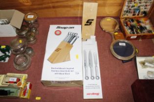 A Snap-on six piece knife set