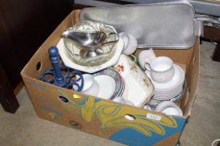 A box of various glass and china to include