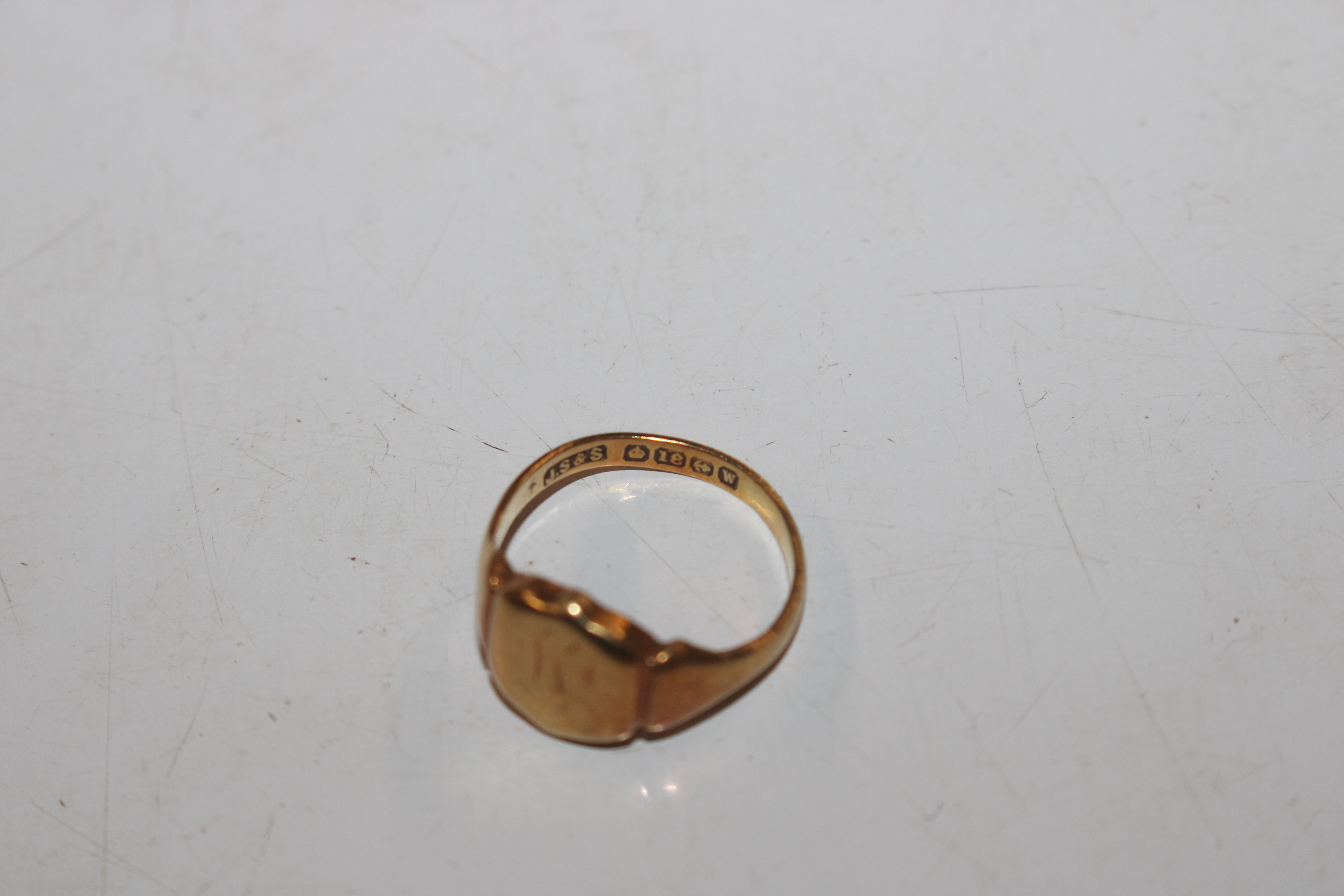 A 22ct gold wedding band approx. 3gms AF; an 18ct - Image 4 of 6